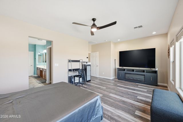 2310 W KACHINA Trail, Phoenix, AZ 85041