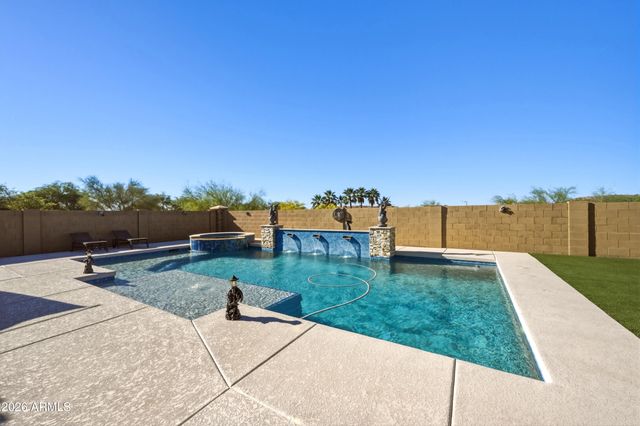 2310 W KACHINA Trail, Phoenix, AZ 85041