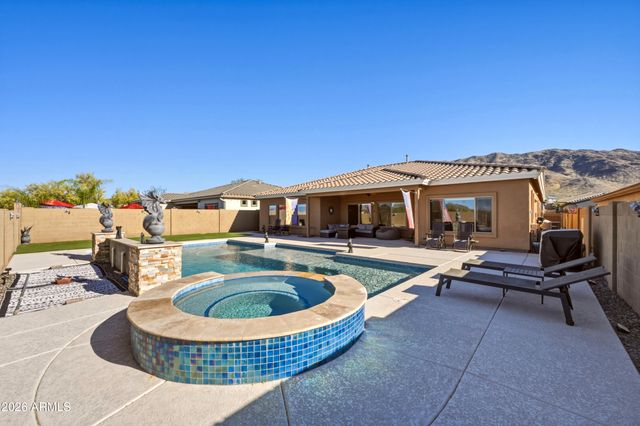 2310 W KACHINA Trail, Phoenix, AZ 85041