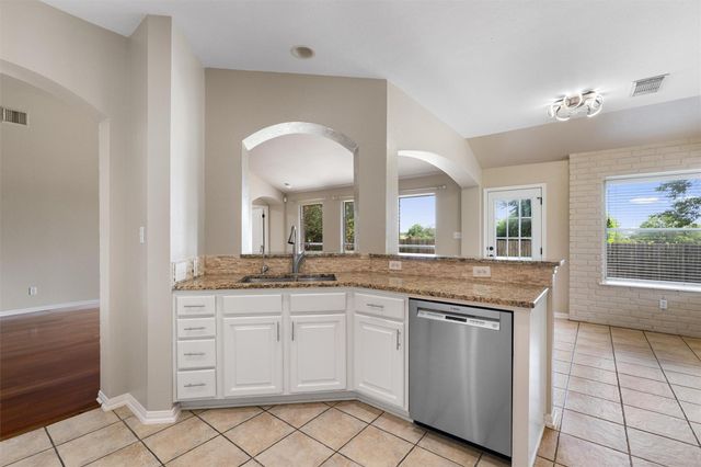 725 Botany Bay CIR, Pflugerville, TX 78660