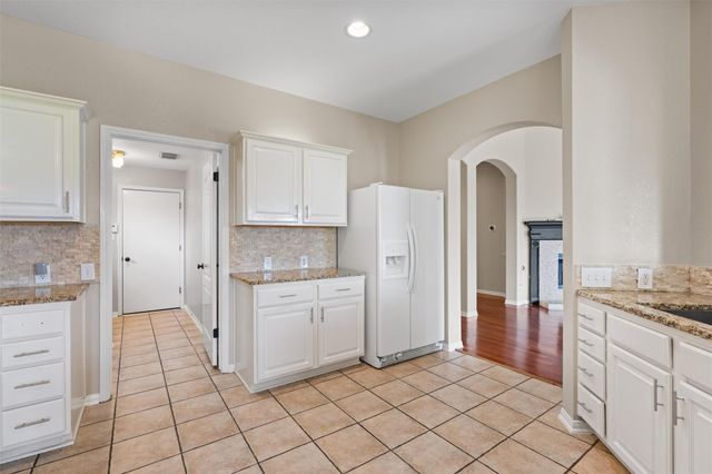 725 Botany Bay CIR, Pflugerville, TX 78660