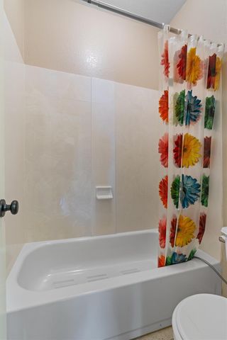 725 Botany Bay CIR, Pflugerville, TX 78660