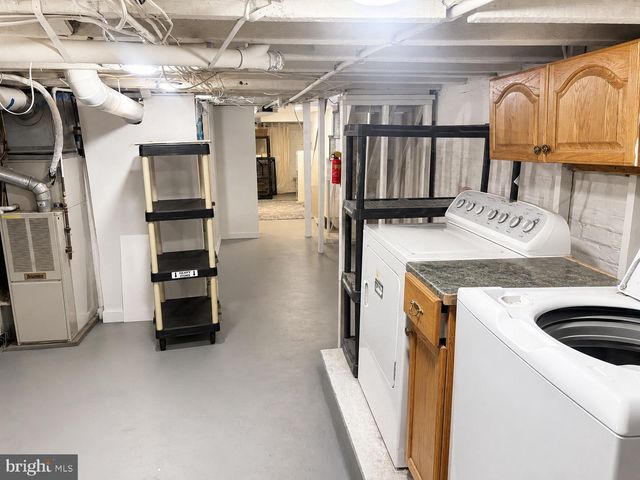 102 S CLINTON ST, Baltimore, MD 21224