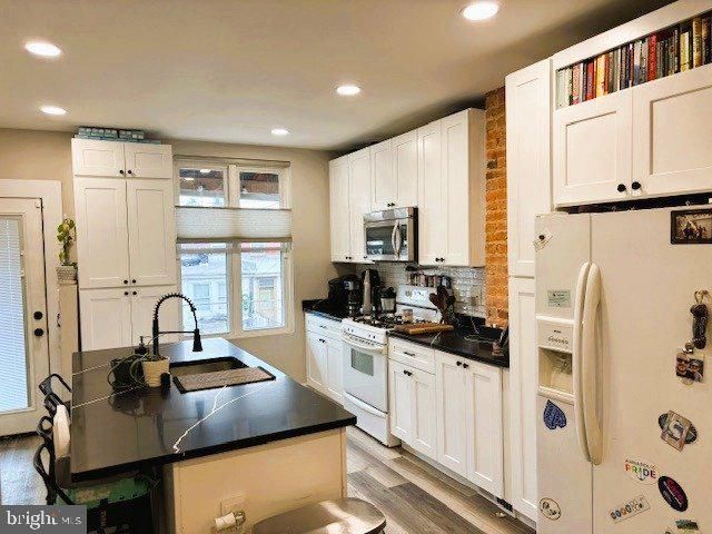 102 S CLINTON ST, Baltimore, MD 21224