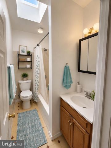 102 S CLINTON ST, Baltimore, MD 21224