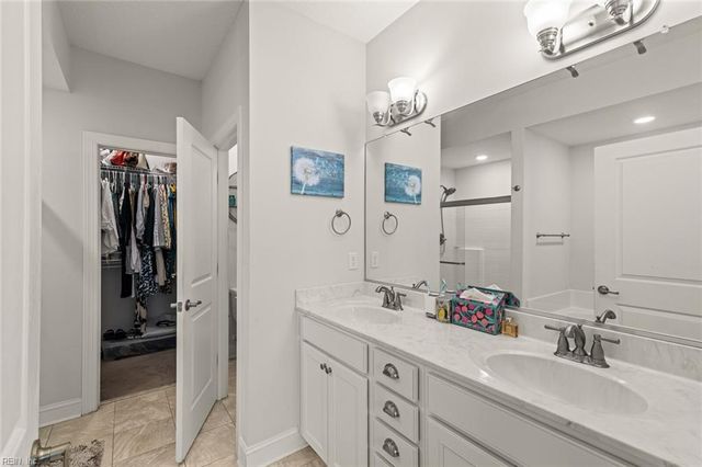 214 Retreat DR, Suffolk, VA 23435