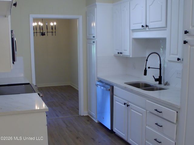 4649 Old Lake Road, Jackson, MS 39212