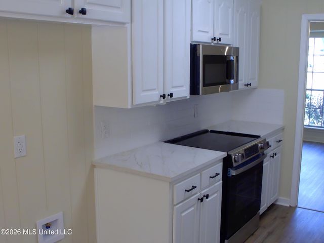 4649 Old Lake Road, Jackson, MS 39212