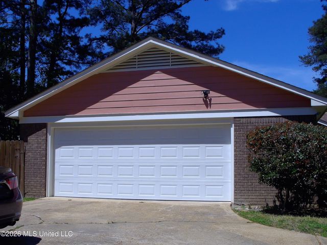 4649 Old Lake Road, Jackson, MS 39212