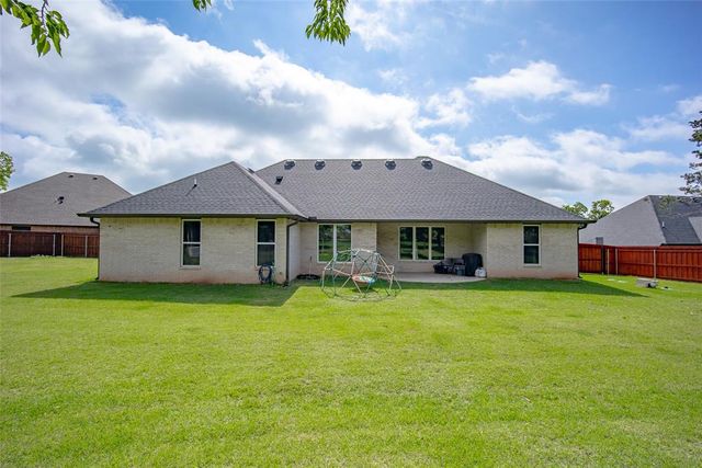1178 Blackjack Place, Blanchard, OK 73010