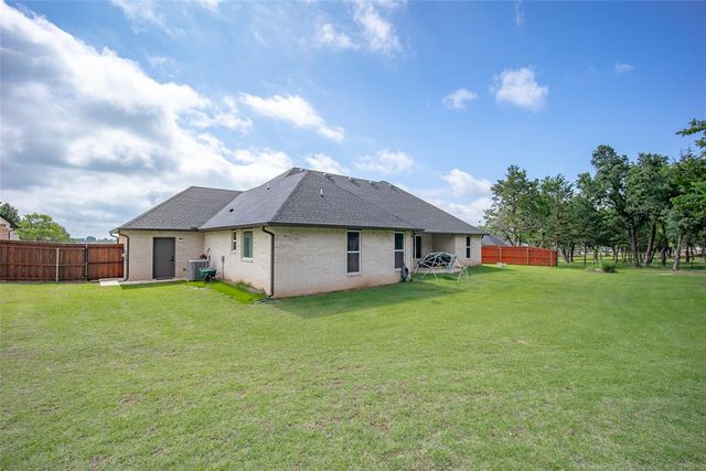 1178 Blackjack Place, Blanchard, OK 73010