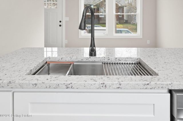 1043 Mary St, Louisville, KY 40204