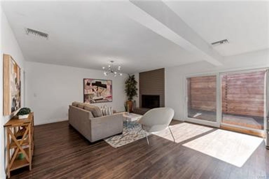 22540 Cass Ave, Woodland Hills, CA 91364 — photo 5