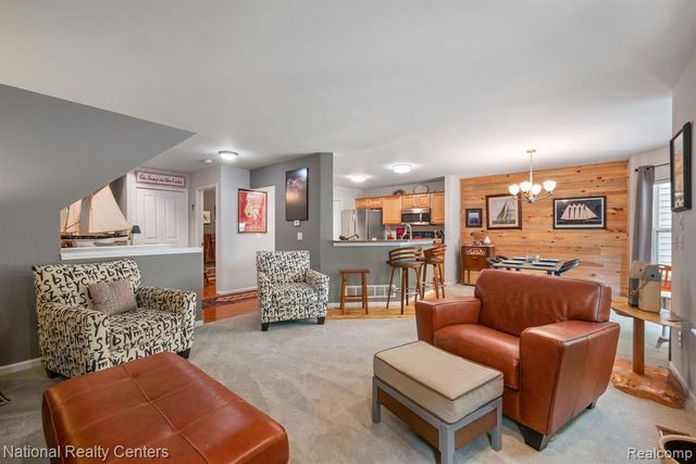 8019 Springdale Drive, White Lake, MI 48386