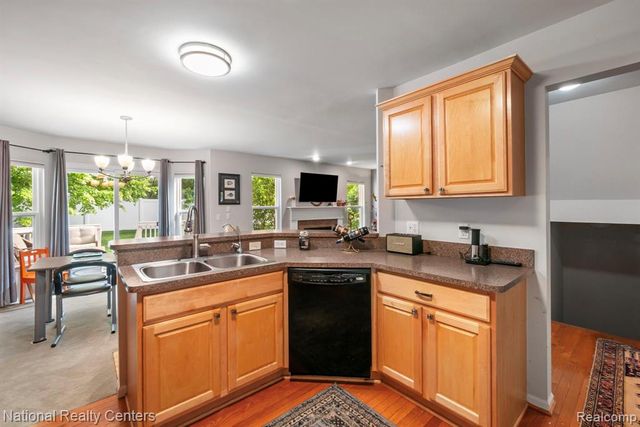 8019 Springdale Drive, White Lake, MI 48386