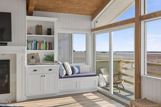 3445 Ocean Drive, Oxnard, CA 93035