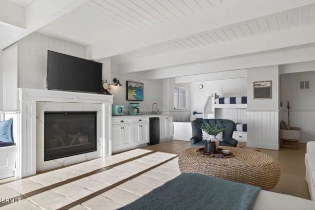 3445 Ocean Drive, Oxnard, CA 93035