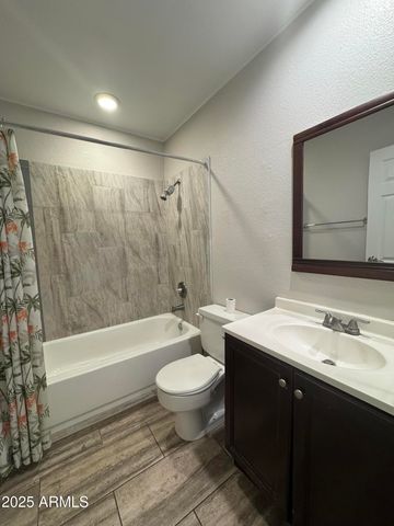 6814 N 35TH Avenue D, Phoenix, AZ 85017