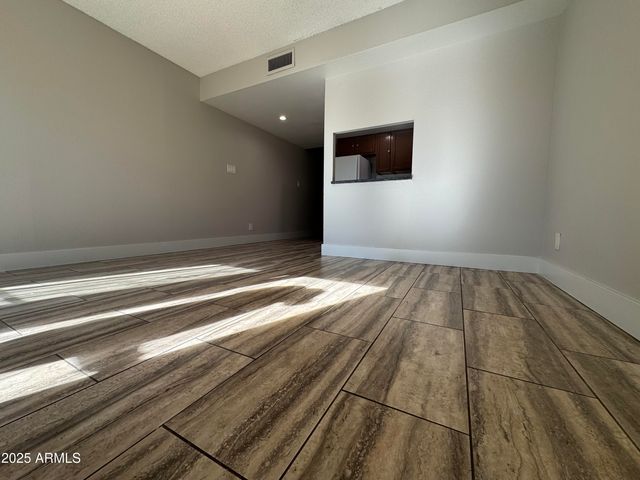 6814 N 35TH Avenue D, Phoenix, AZ 85017