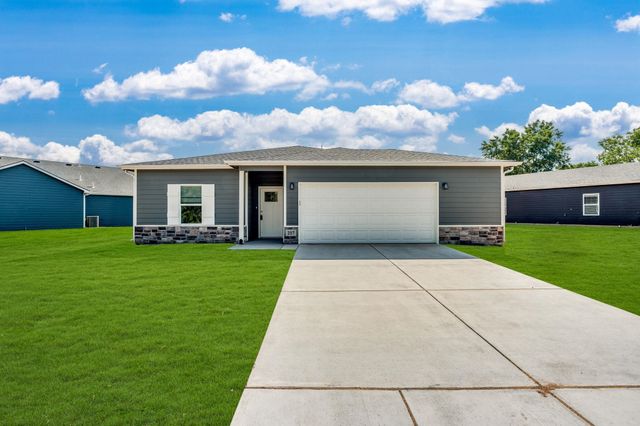 217 Lakeside Dr, Cheney, KS 67025