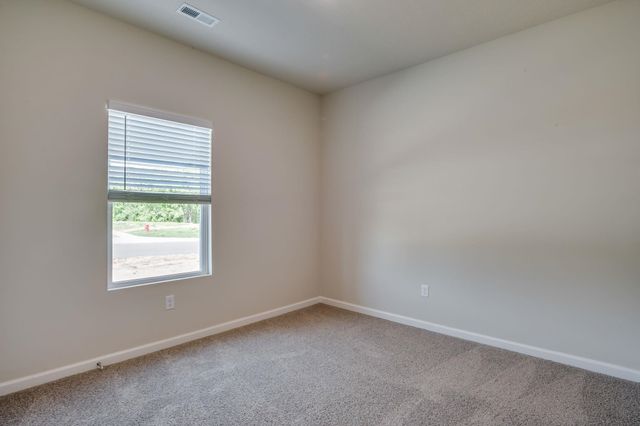 217 Lakeside Dr, Cheney, KS 67025