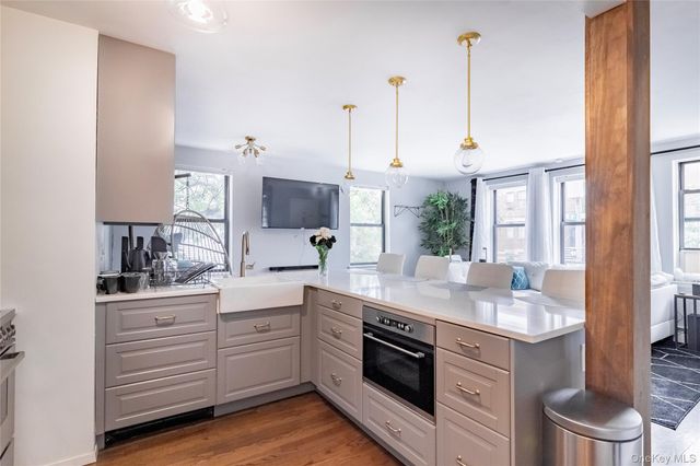 54 Erasmus Street 2D, Brooklyn, NY 11226