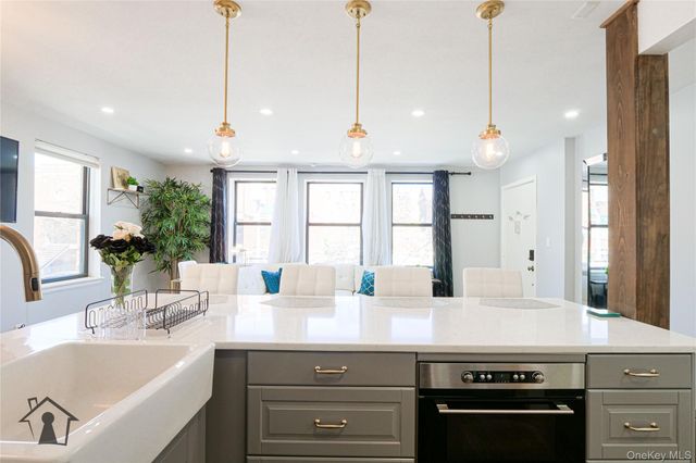 54 Erasmus Street 2D, Brooklyn, NY 11226