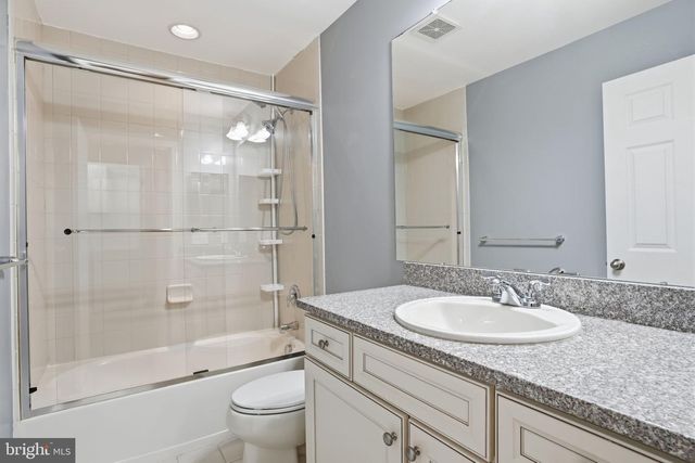 28130 HICKORY LN, Langhorne, PA 19047