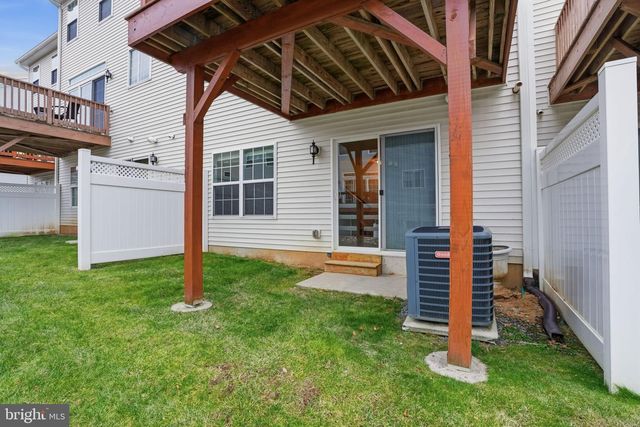 28130 HICKORY LN, Langhorne, PA 19047