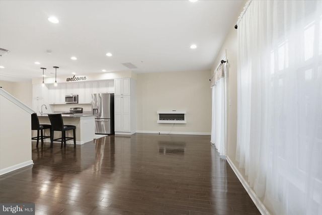 28130 HICKORY LN, Langhorne, PA 19047