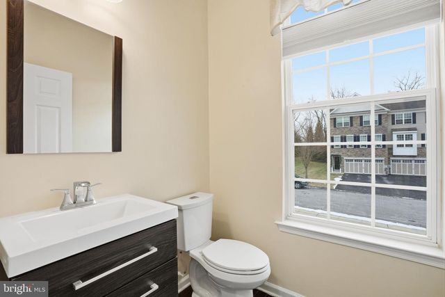 28130 HICKORY LN, Langhorne, PA 19047