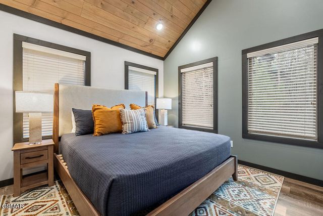 2905 Raven Fork Circle, Sevierville, TN 37876