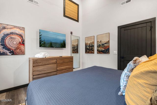 2905 Raven Fork Circle, Sevierville, TN 37876