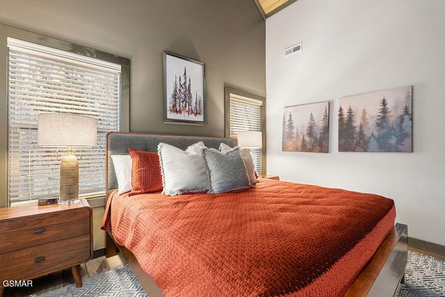 2905 Raven Fork Circle, Sevierville, TN 37876