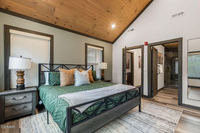 2905 Raven Fork Circle, Sevierville, TN 37876