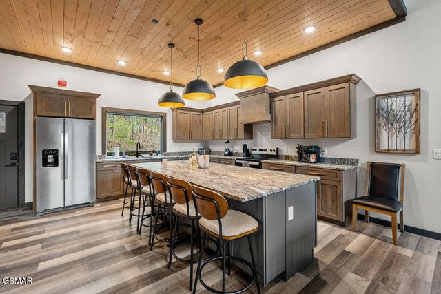 2905 Raven Fork Circle, Sevierville, TN 37876