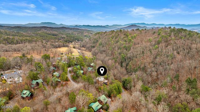 2905 Raven Fork Circle, Sevierville, TN 37876
