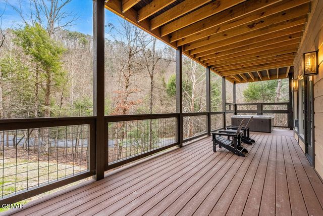 2905 Raven Fork Circle, Sevierville, TN 37876