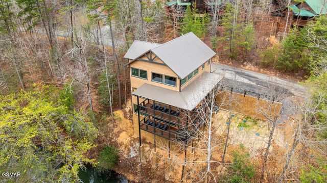 2905 Raven Fork Circle, Sevierville, TN 37876