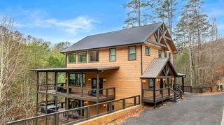 2905 Raven Fork Circle, Sevierville, TN 37876