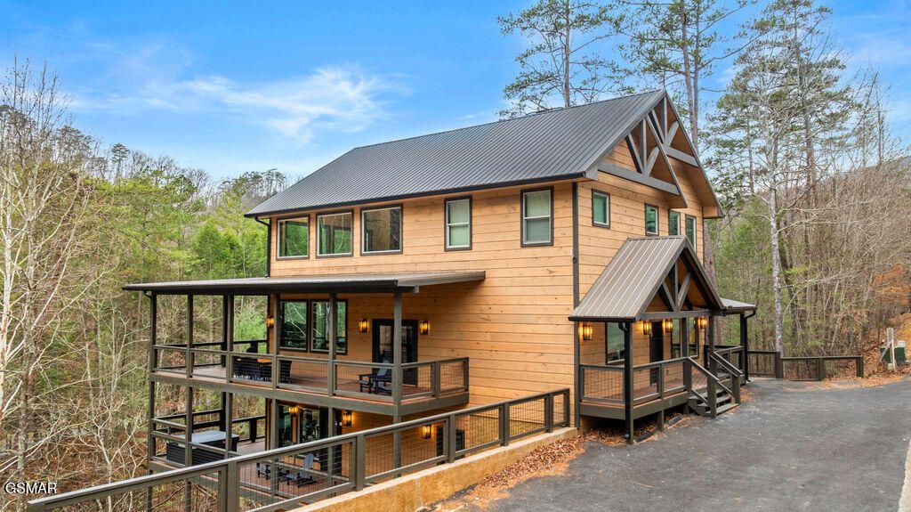 2905 Raven Fork Circle, Sevierville, TN 37876