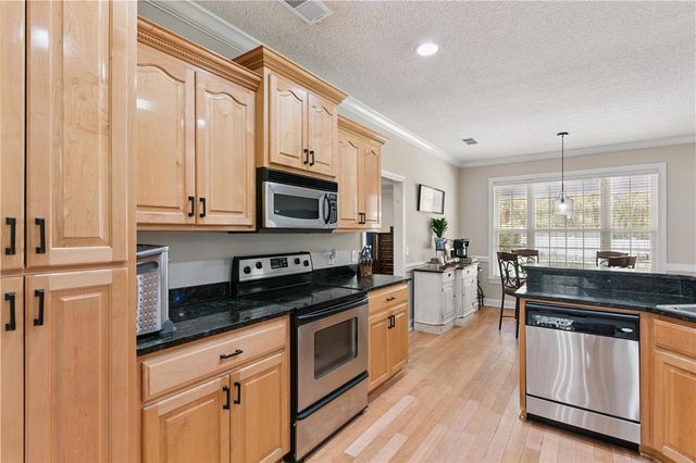 105 Drakes Landing, Brunswick, GA 31523