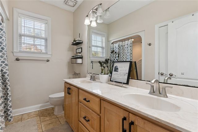 105 Drakes Landing, Brunswick, GA 31523