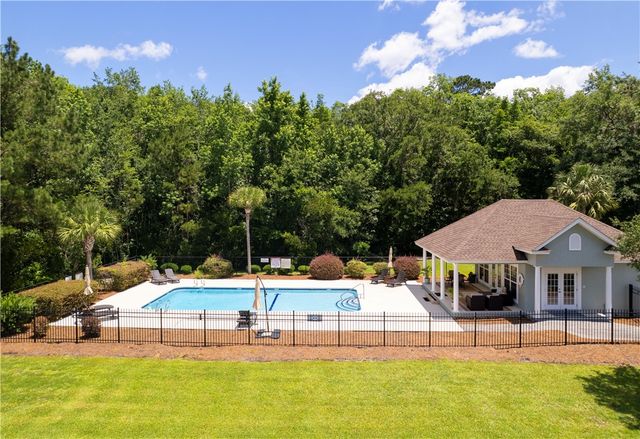 105 Drakes Landing, Brunswick, GA 31523