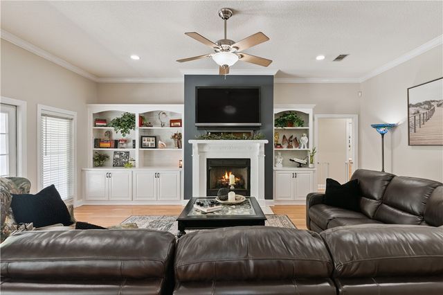 105 Drakes Landing, Brunswick, GA 31523