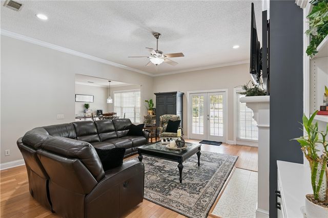 105 Drakes Landing, Brunswick, GA 31523