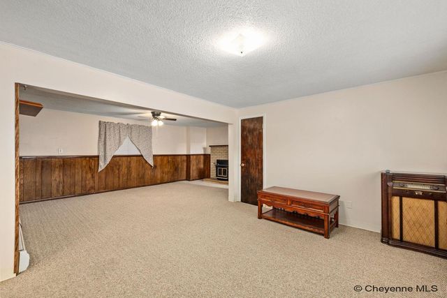 720 CARMON CIR, Cheyenne, WY 82001