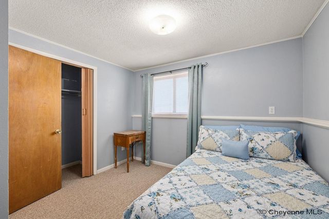720 CARMON CIR, Cheyenne, WY 82001