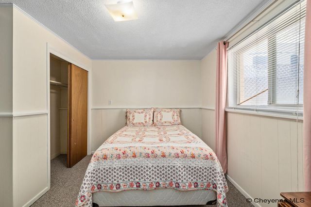 720 CARMON CIR, Cheyenne, WY 82001