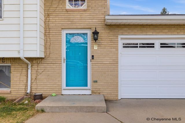 720 CARMON CIR, Cheyenne, WY 82001